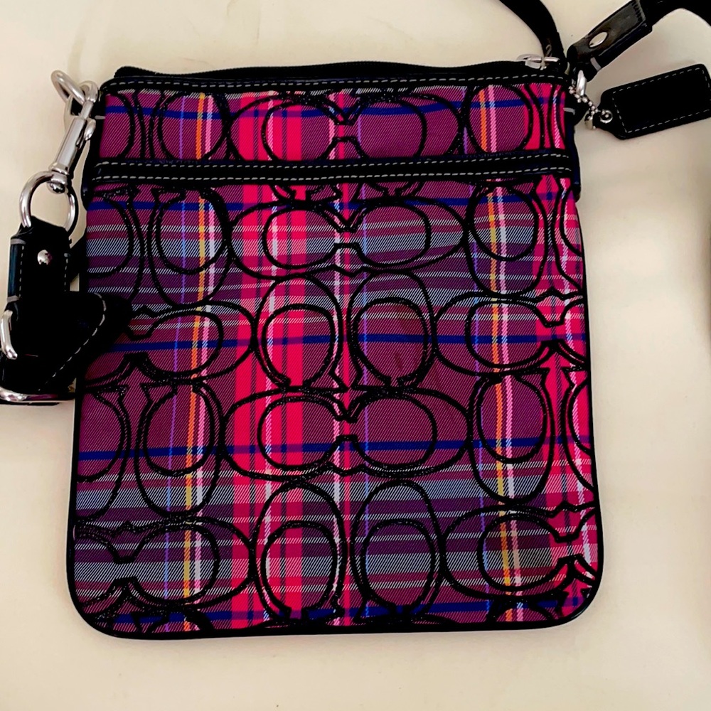 Coach purse- like new!